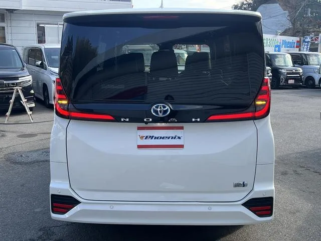 Toyota NOAH HYBRID S-Z 2022 — миниатюра 2