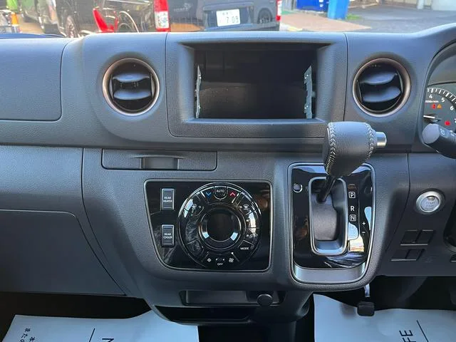 Nissan CARAVAN LONG GRAND PREMIUM GX 2025 — миниатюра 3