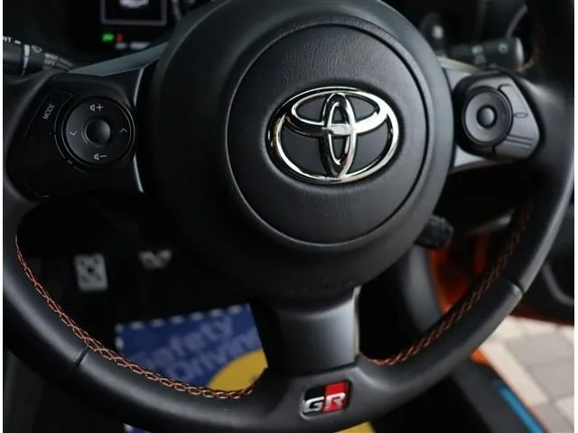 Toyota GR86 RZ 10TH ANNIVERSARY LIMITED 2023 — миниатюра 5
