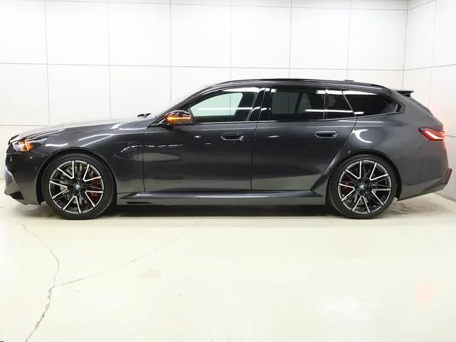 BMW M5 M5 TOURING 2025 — миниатюра 2
