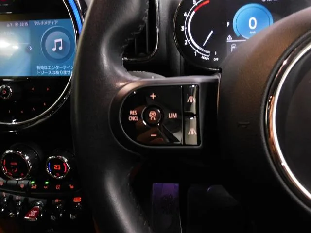 MINI MINI COOPER D CROSSOVER PREMIUM PLUS PACKAGE CLASSIC TRIM 2023 — миниатюра 3