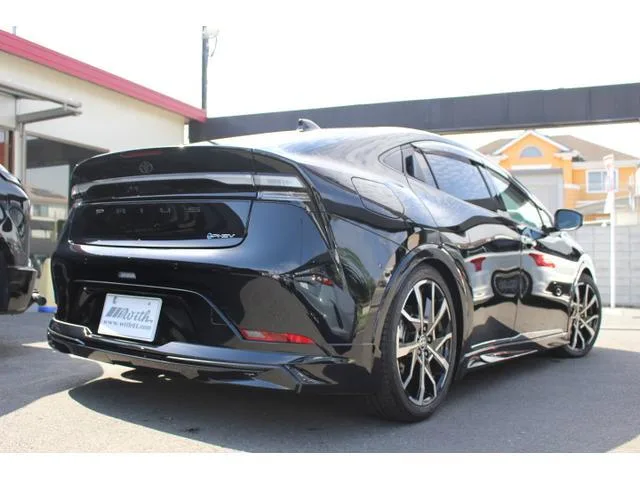 Toyota Prius Z 2023 — миниатюра 2