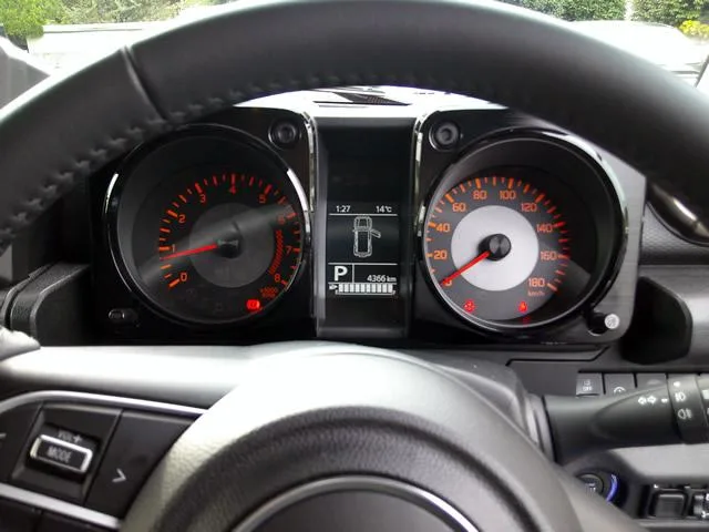 Suzuki JIMNY NOMADE FC 2025 — миниатюра 5
