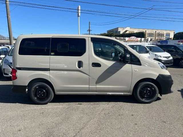 Nissan NV200 VANETTE VAN VX OUTDOOR BLACK EDITION 2026 — миниатюра 2
