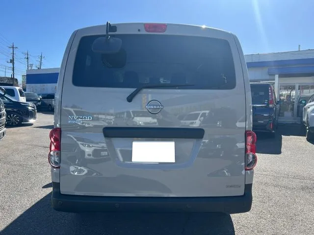 Nissan NV200 VANETTE VAN VX OUTDOOR BLACK EDITION 2026 — миниатюра 4