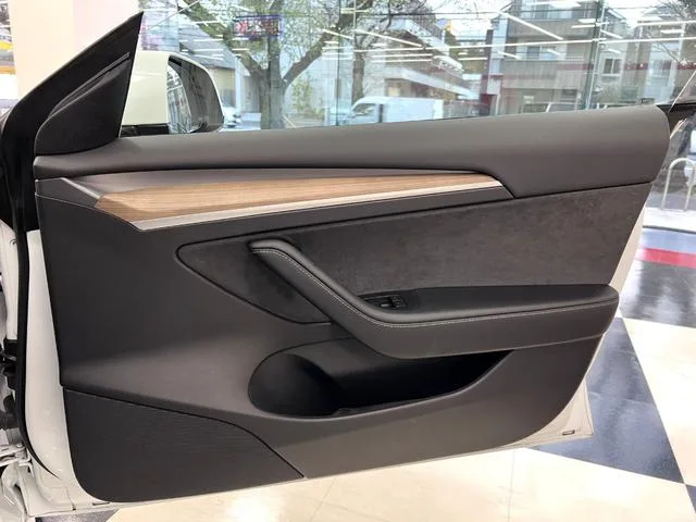 Tesla Model 3 LONG RANGE AWD 2022 — миниатюра 2