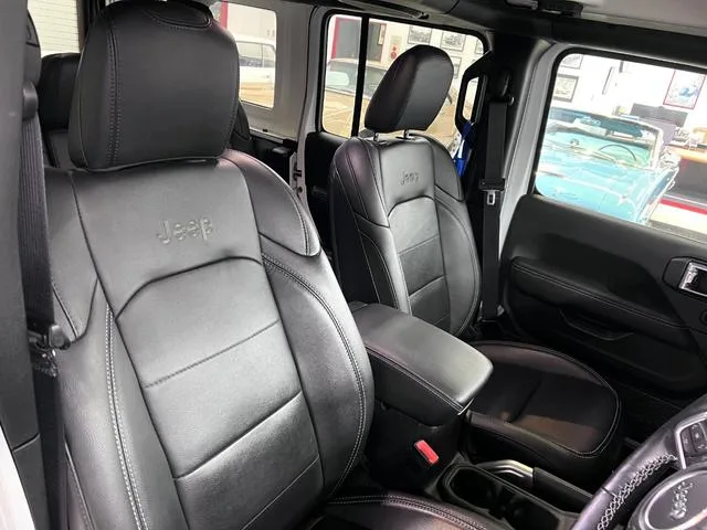 Chrysler Jeep JEEP WRANGLER UNLIMITED SAHARA 2022 — миниатюра 2
