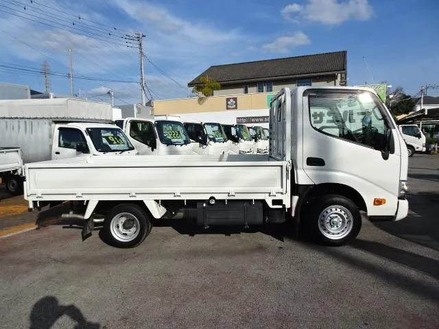 Toyota DYNA TRUCK LONG JUSTLOW 2022 — миниатюра 3