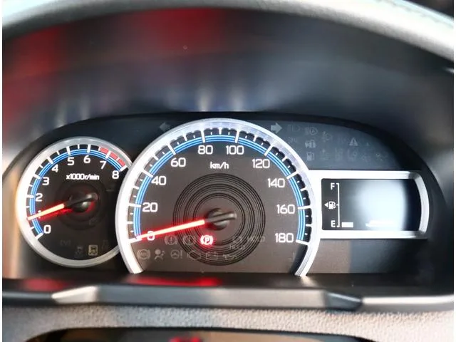 Toyota ROOMY CUSTOM G 2023 — миниатюра 4