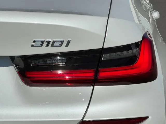 BMW 3 Series 318i M-SPORT 2022 — миниатюра 4