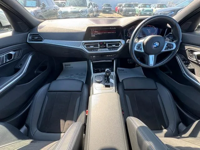 BMW 3 Series 318i M-SPORT 2022 — миниатюра 5