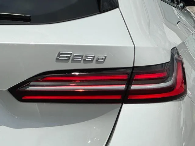 BMW 5 Series 523D X DRIVE TOURING M-SPORT 2025 — миниатюра 4