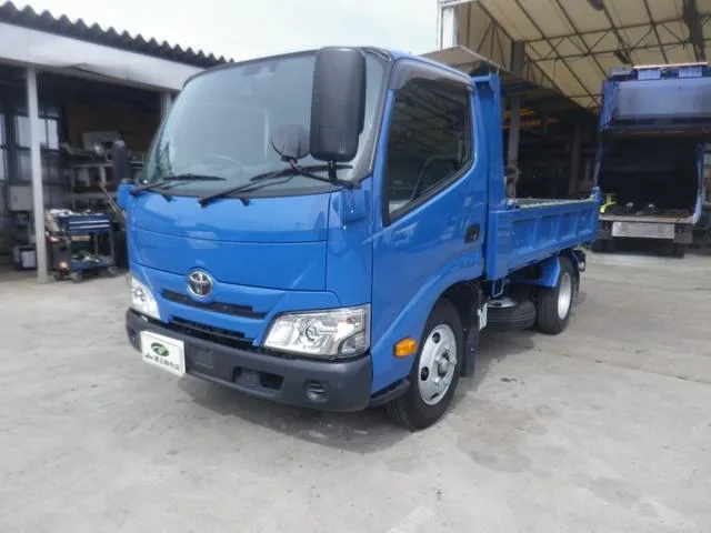 Hino DUTRO 2024 — фото 1, купить с доставкой в Москву