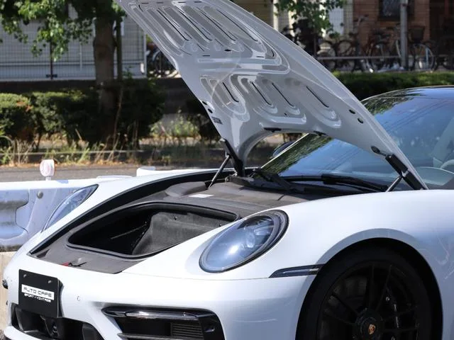 Porsche 911 911 CARRERA 4 GTS 2023 — миниатюра 3