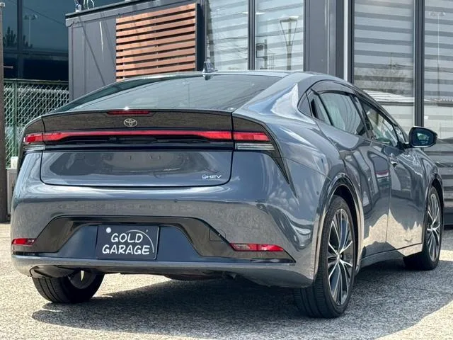 Toyota Prius Z 2023 — миниатюра 2