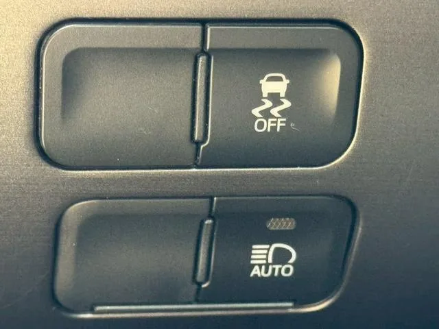 Toyota Prius S TOURING SELECTION BLACK EDITION 2022 — миниатюра 4