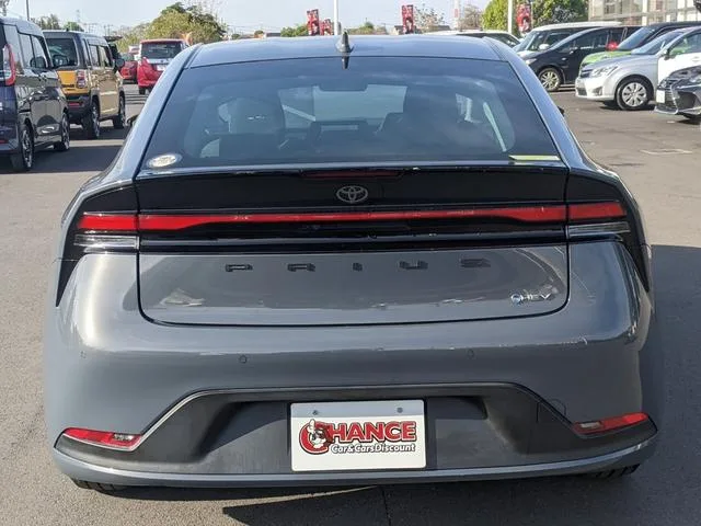 Toyota Prius U 2023 — миниатюра 3