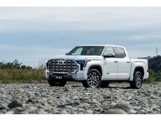 America Toyota TUNDRA CREWMAX 1794EDITION 2025 — миниатюра 3