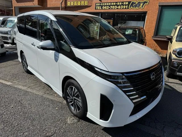 Nissan SERENA HIGHWAY STAR V 2022 — фото 1, купить с доставкой в Москву