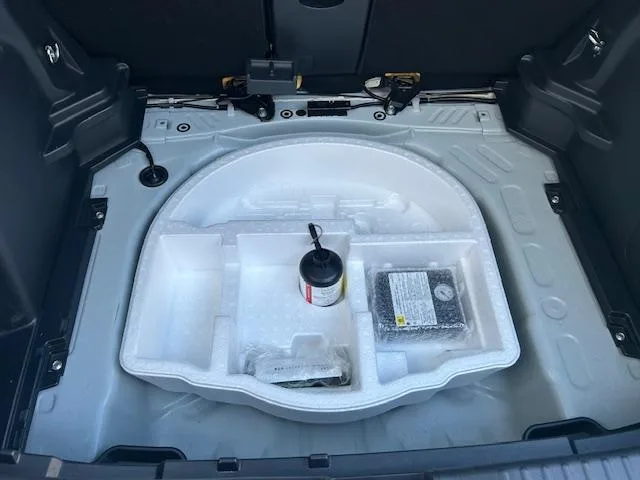 Toyota YARIS CROSS Z 2022 — миниатюра 4