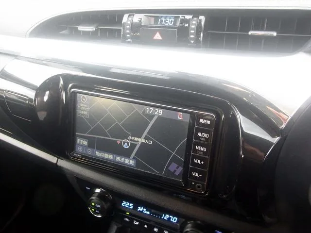 Toyota Hilux Z 2023 — миниатюра 5