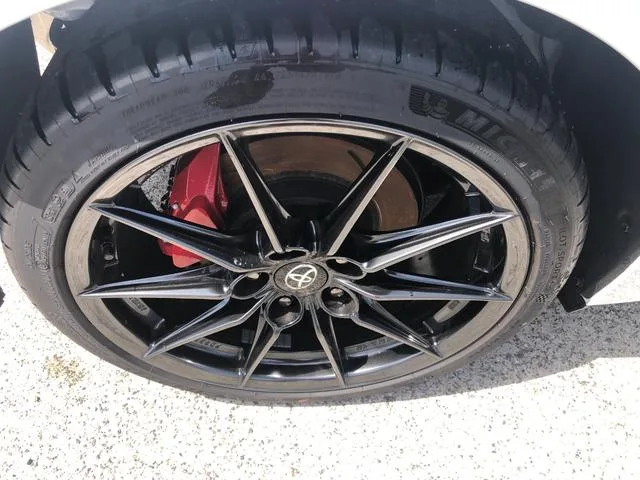 Toyota GR YARIS RZ HIGH PERFORMANCE + AERO PERFORMANCE PACKAGE 2025 — миниатюра 4