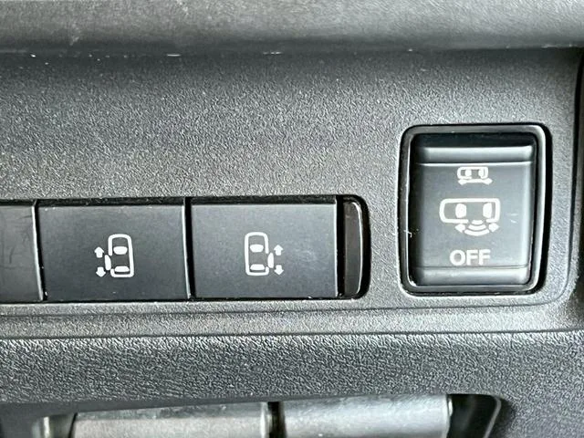 Nissan SERENA E-POWER HIGHWAY STAR V 2023 — миниатюра 4
