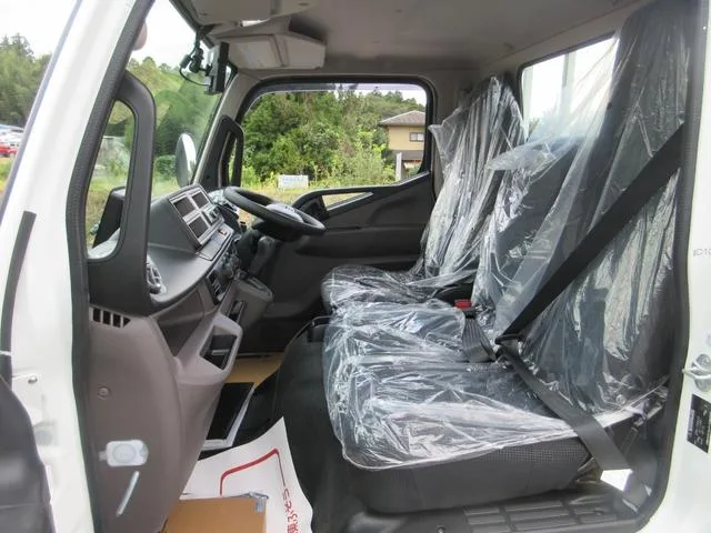 Mitsubishi Fuso CANTER 2025 — миниатюра 4
