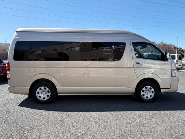 Toyota HIACE WAGON GRAND CABIN 2022 — миниатюра 2