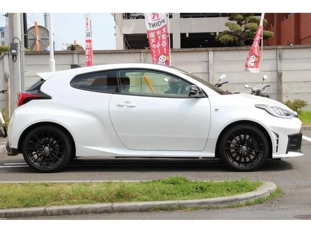 Toyota GR YARIS RZ 2024 — миниатюра 3