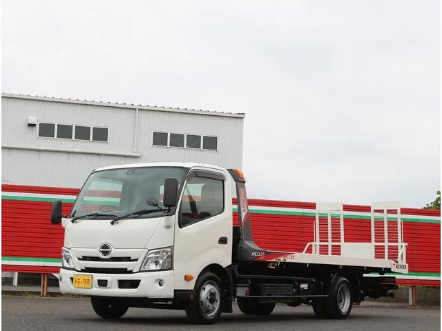 Hino DUTRO 2023 — фото 1, купить с доставкой в Москву