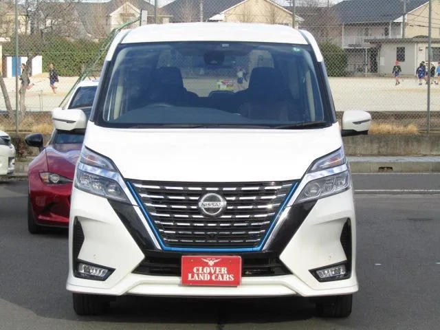 Nissan SERENA E-POWER HIGHWAY STAR V 2022 — миниатюра 4