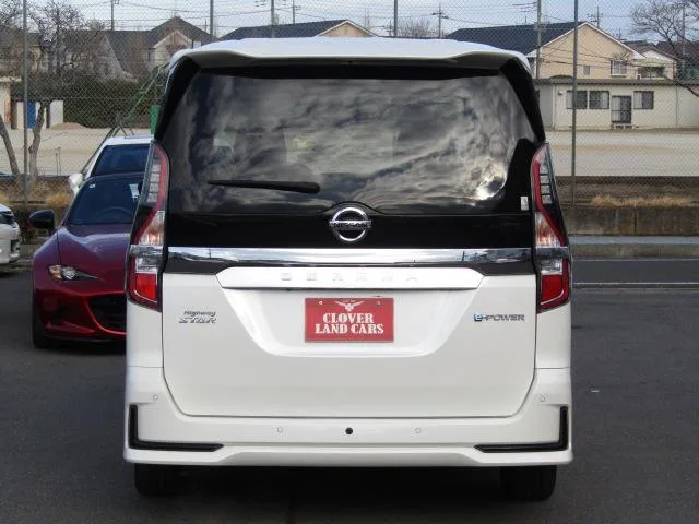 Nissan SERENA E-POWER HIGHWAY STAR V 2022 — миниатюра 5