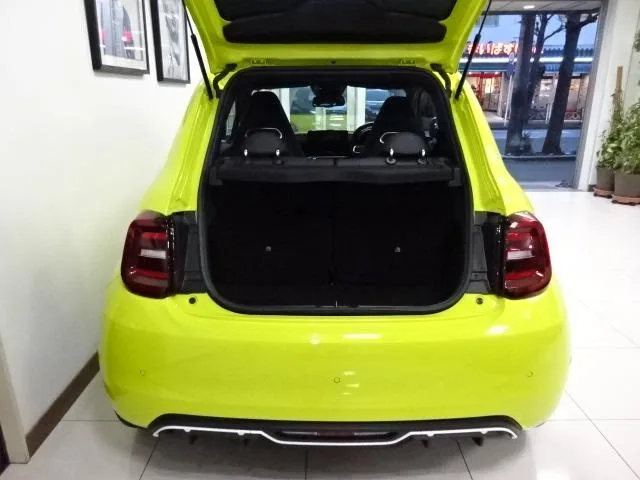 Abarth ABARTH 500E TURISMO HATCHBACK 2023 — миниатюра 3
