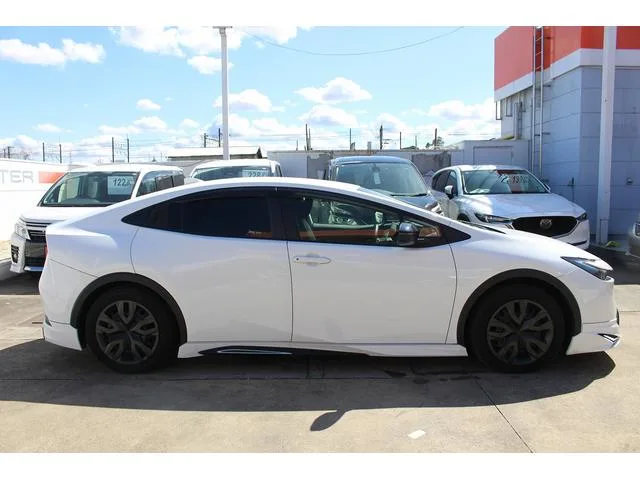 Toyota Prius X 2023 — миниатюра 4