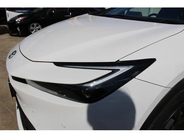 Toyota Prius X 2023 — миниатюра 5