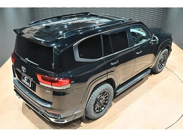 Toyota Land Cruiser ZX 2023 — миниатюра 3
