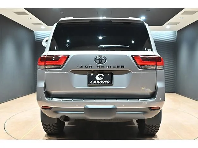 Toyota Land Cruiser GX 2023 — миниатюра 2