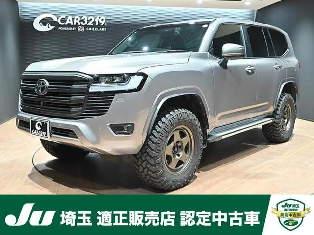 Toyota Land Cruiser GX 2023 — фото 1, купить с доставкой в Москву