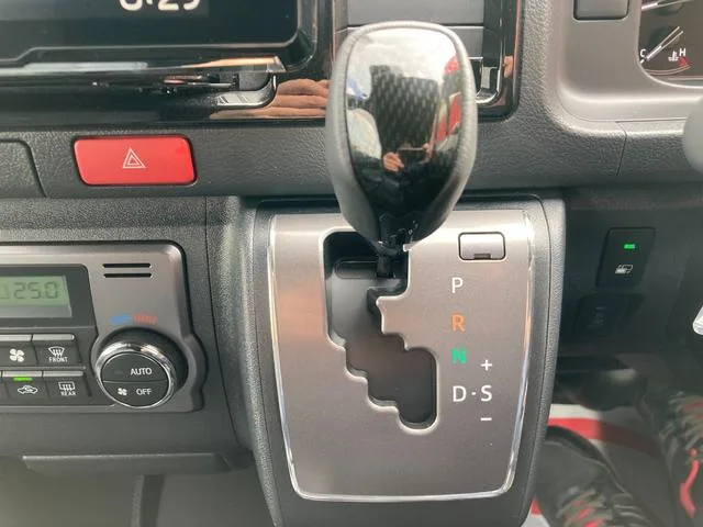 Toyota HIACE VAN LONG SUPER GL DARK PRIME S 2025 — миниатюра 2