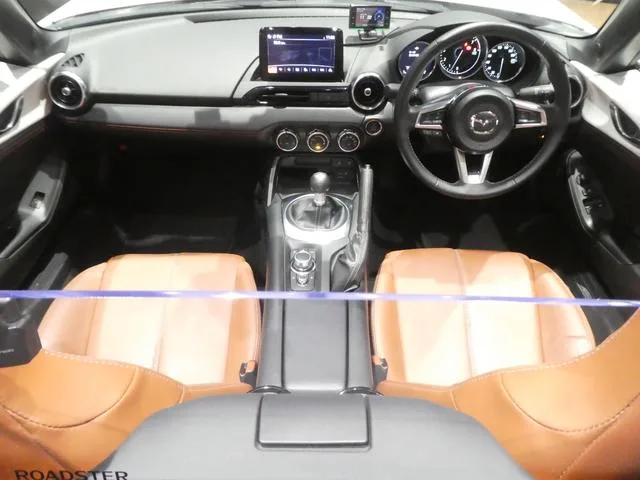 Mazda ROADSTER BROWN TOP 2023 — миниатюра 4