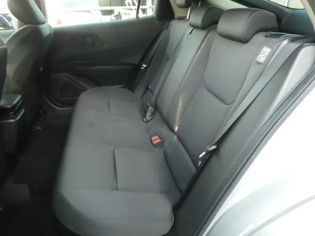 Toyota Prius X 2023 — миниатюра 5