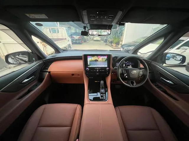 Toyota VELLFIRE HYBRID Z PREMIER 2023 — миниатюра 3