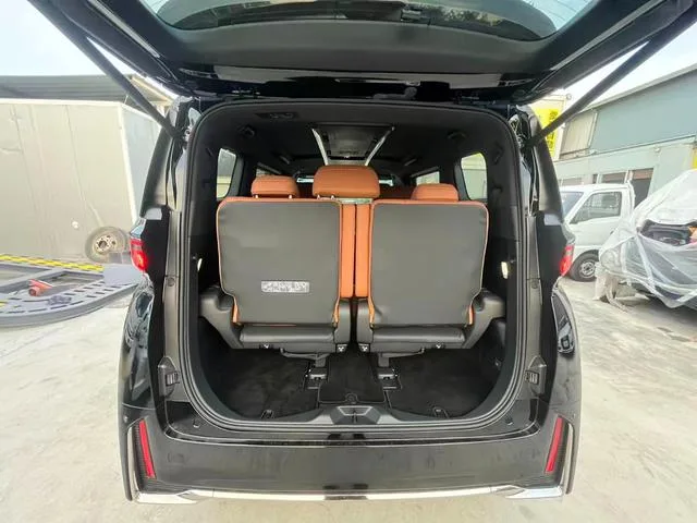 Toyota VELLFIRE HYBRID Z PREMIER 2023 — миниатюра 4