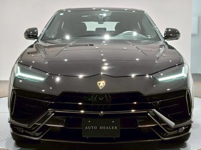 Lamborghini Urus 2025 — миниатюра 4