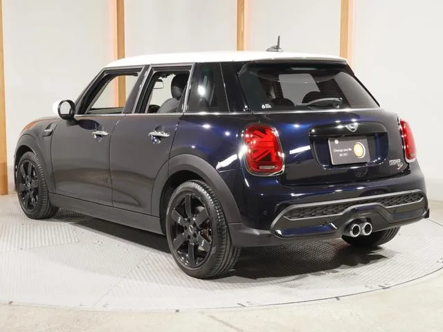 MINI MINI COOPER SD CLASSIC TRIM 2022 — миниатюра 5