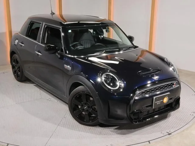 MINI MINI COOPER S PREMIUM PLUS PACKAGE CLASSIC TRIM 2024 — миниатюра 5