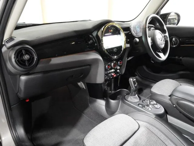 MINI MINI COOPER S PREMIUM PLUS PACKAGE CLASSIC TRIM 2024 — миниатюра 4