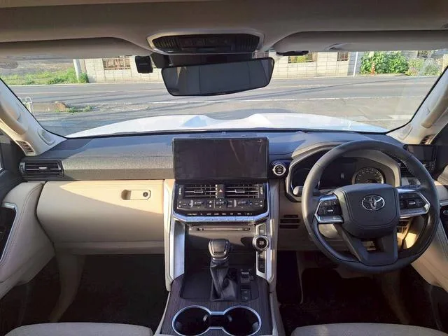 Toyota Land Cruiser ZX 2024 — миниатюра 4