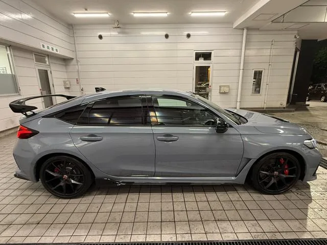 Honda CIVIC TYPE R RACING BLACK PACKAGE 2026 — миниатюра 2